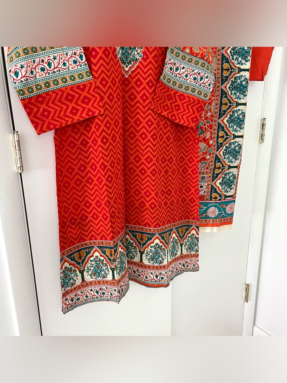 NEW Floral Print Lawn Shalwar Kameez - Picture 5 of 12